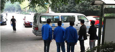 成都市安監(jiān)局相關部門到成都彩虹集團安全視察
