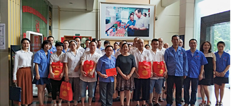 市總工會領(lǐng)導(dǎo)蒞臨公司慰問一線職工