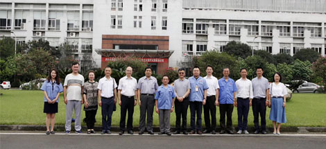 商務(wù)部電子商務(wù)司副司長蔡裕東一行蒞臨彩虹指導(dǎo)工作