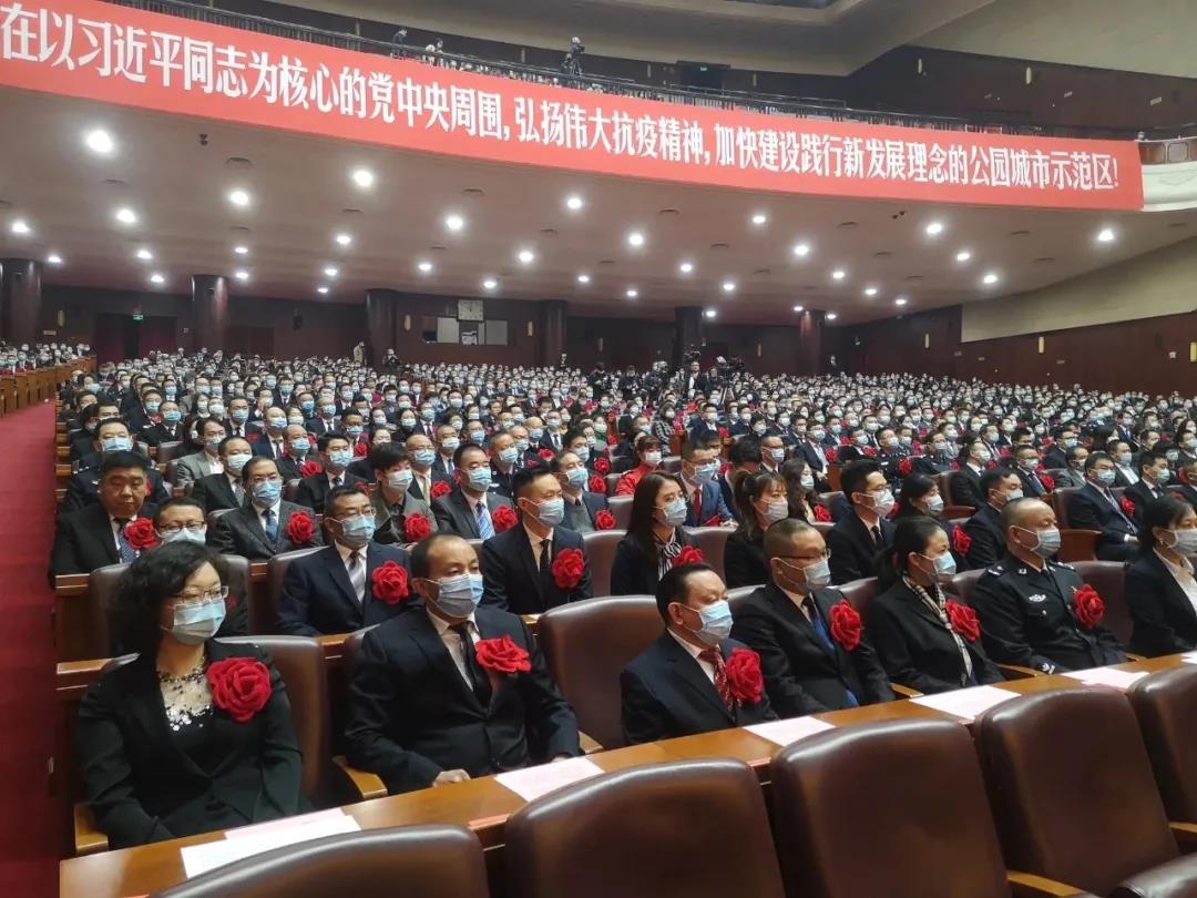 成都彩虹集團(tuán)榮獲“成都市抗擊新冠肺炎疫情先進(jìn)集體”