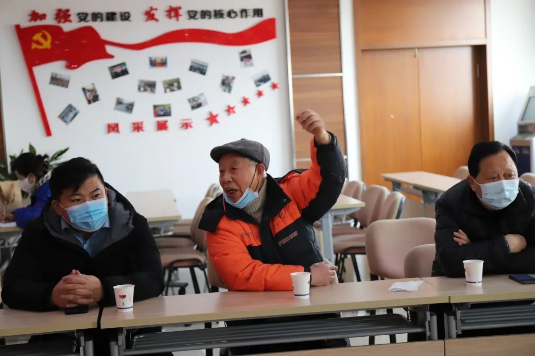 成都彩虹集團(tuán)接訪日活動暨春節(jié)前的結(jié)對幫扶貧困家庭慰問活動，積極推進(jìn)社區(qū)發(fā)展治理工作